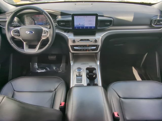 Certified 2022 Ford Explorer XLT w/ Equipment Group 202A RWD image 15