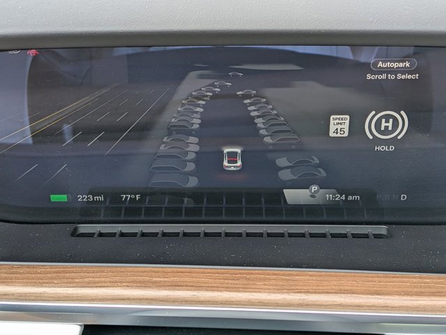 Used 2021 Tesla Model S Plaid image 11