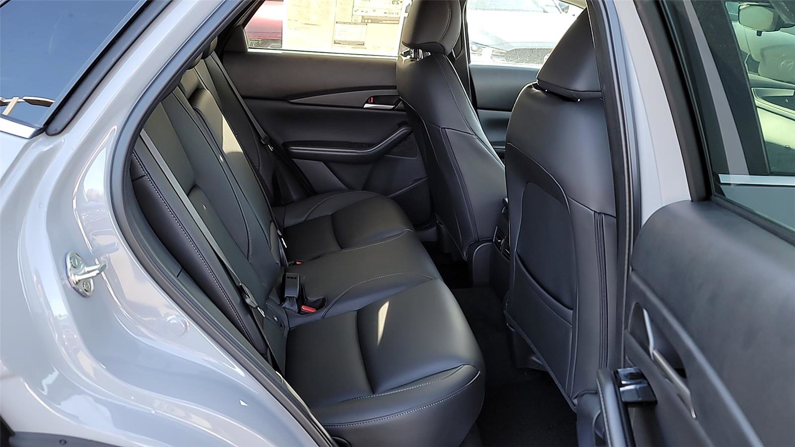 New 2025 MAZDA CX-30 AWD 2.5 S w/ Select Sport Pkg image 32