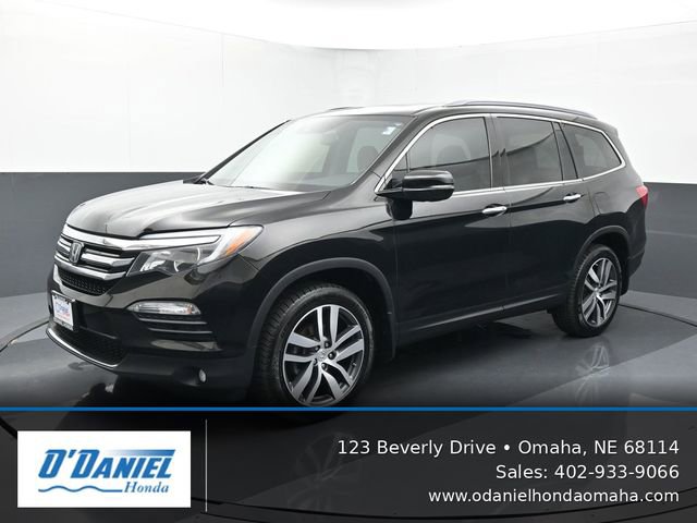 Used 2017 Honda Pilot Touring image 1