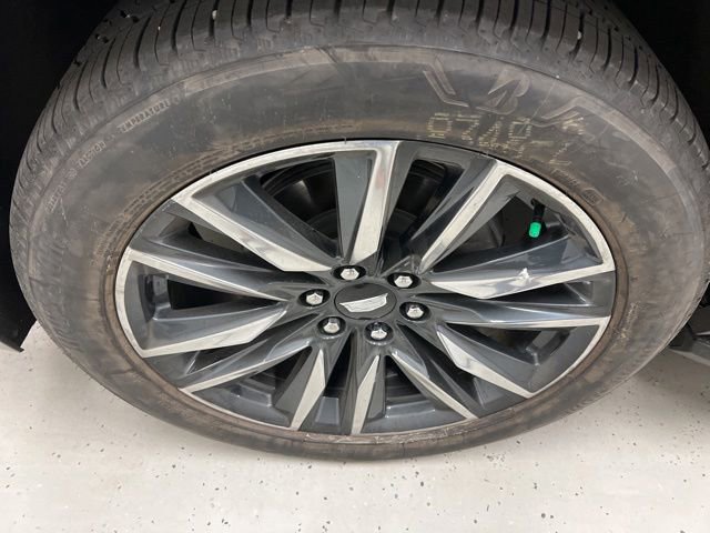 Certified 2024 Cadillac Escalade ESV Sport Platinum w/ LPO, Floor Liner Package AWD/4WD image 30