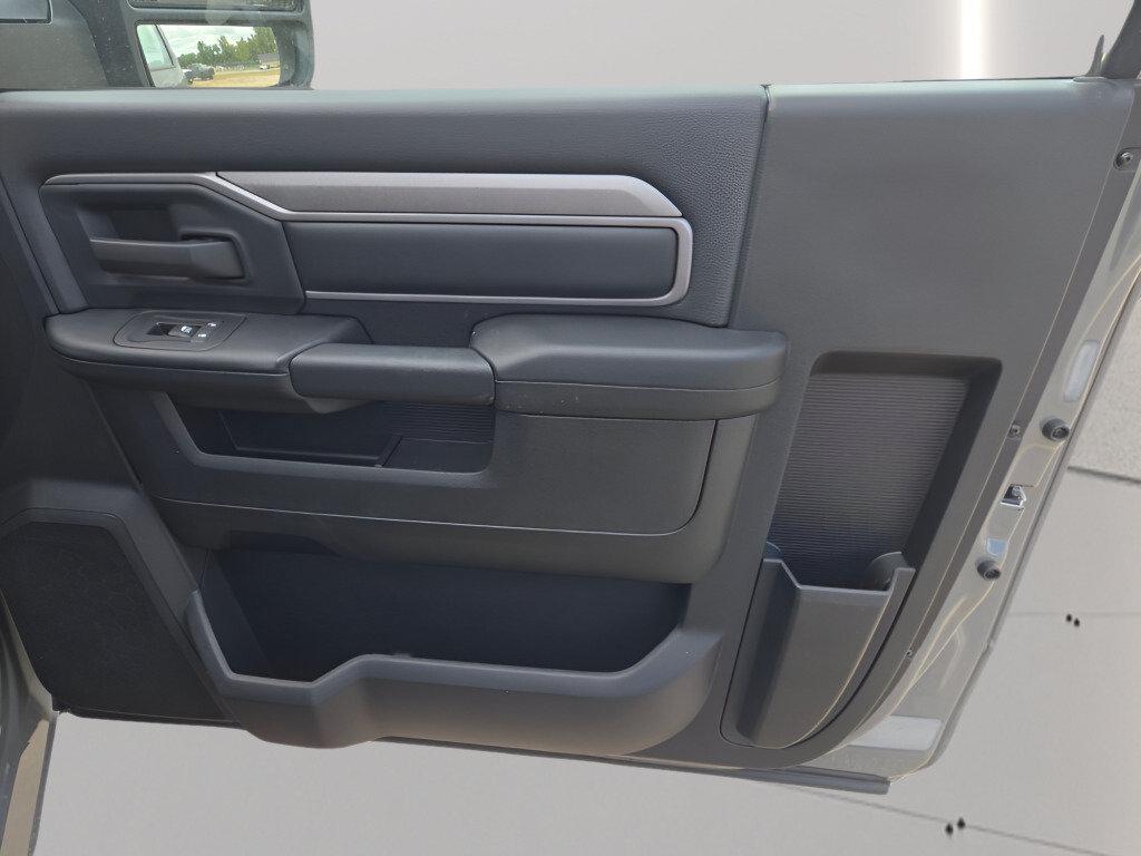 New 2026 RAM 5500 Tradesman AWD/4WD image 5