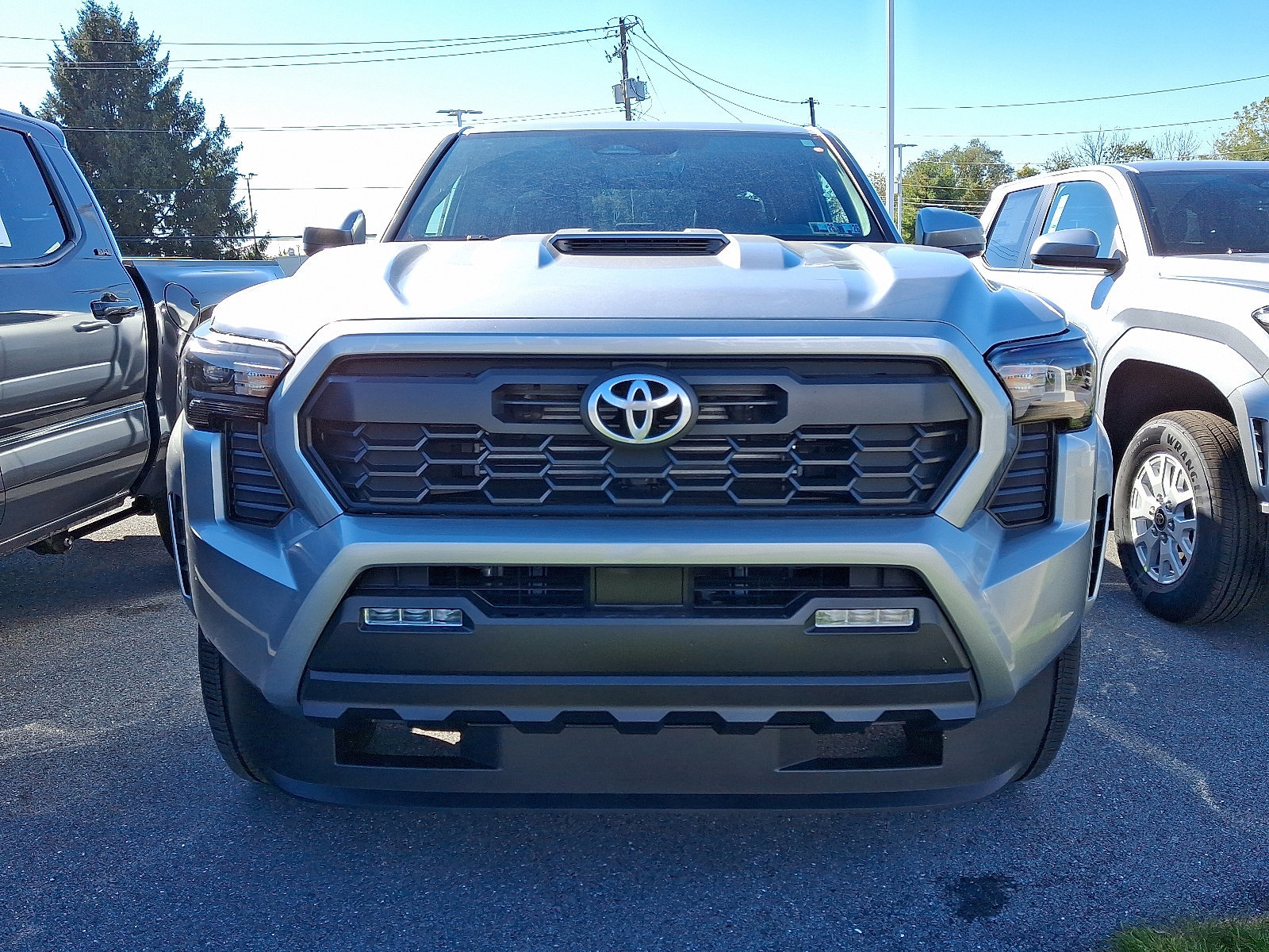 New 2025 Toyota Tacoma TRD Sport video 2