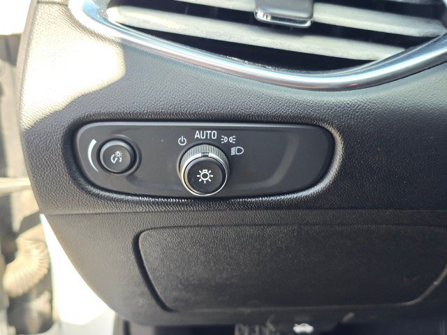 Used 2018 Chevrolet Malibu LT FWD image 28