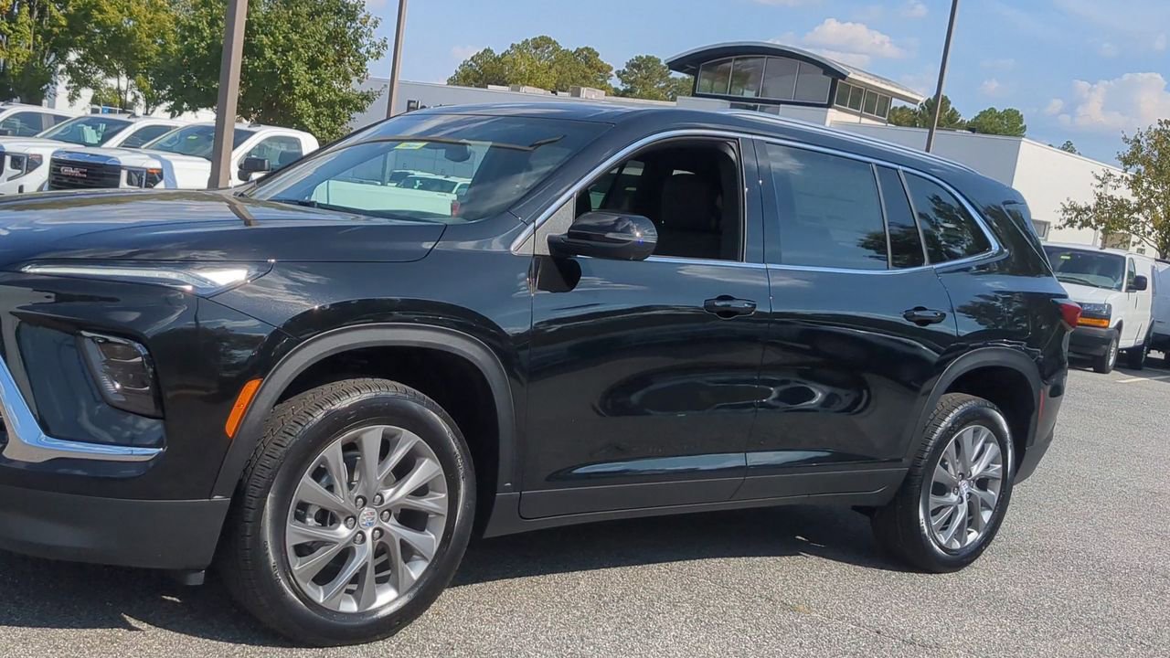New 2026 Buick Enclave Preferred image 4