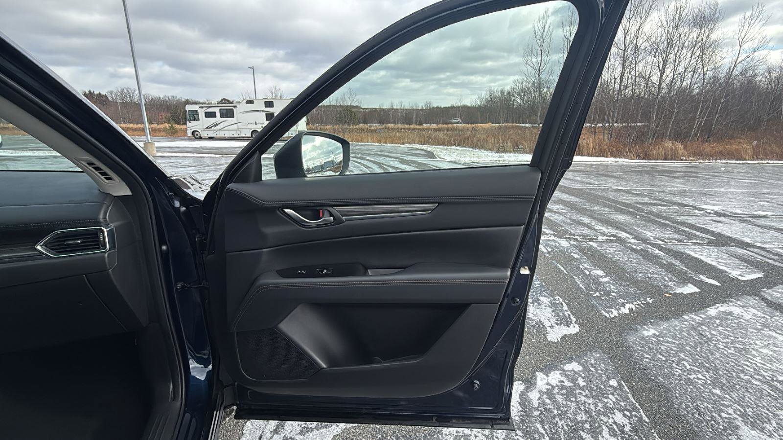 Used 2023 MAZDA CX-5 AWD 2.5 S w/ Premium Package image 17