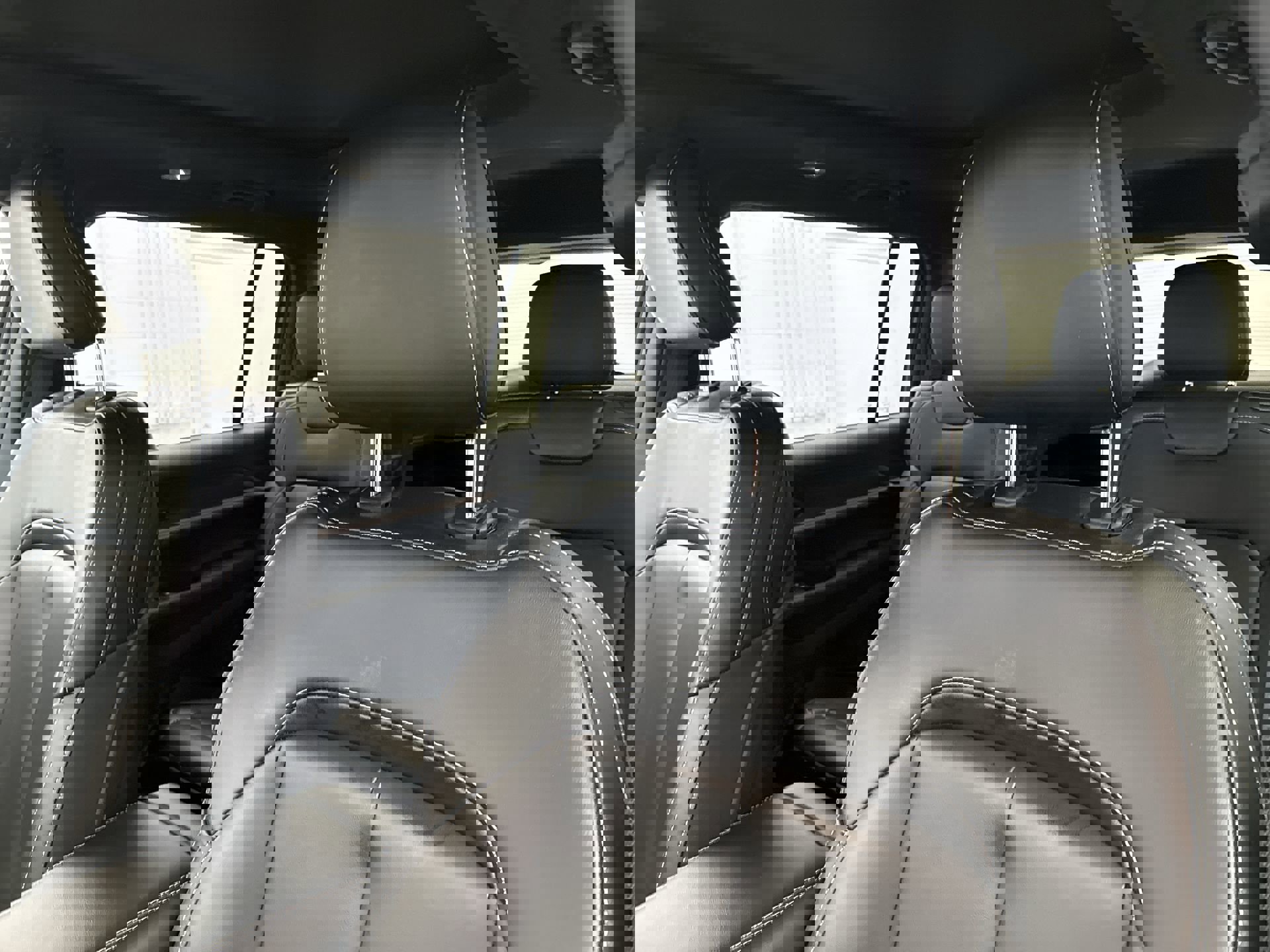 Used 2025 Jeep Grand Cherokee L Limited w/ Black Appearance Package image 10