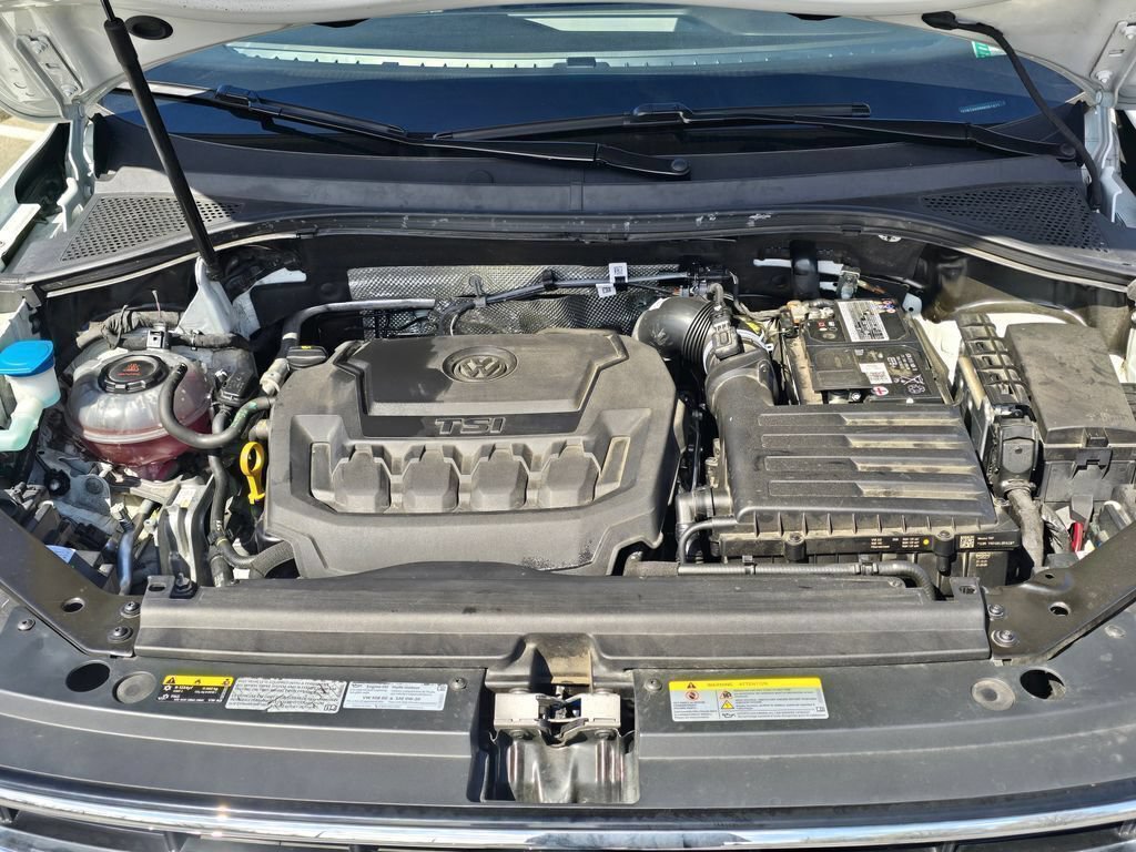 Used 2022 Volkswagen Tiguan SE AWD/4WD image 9