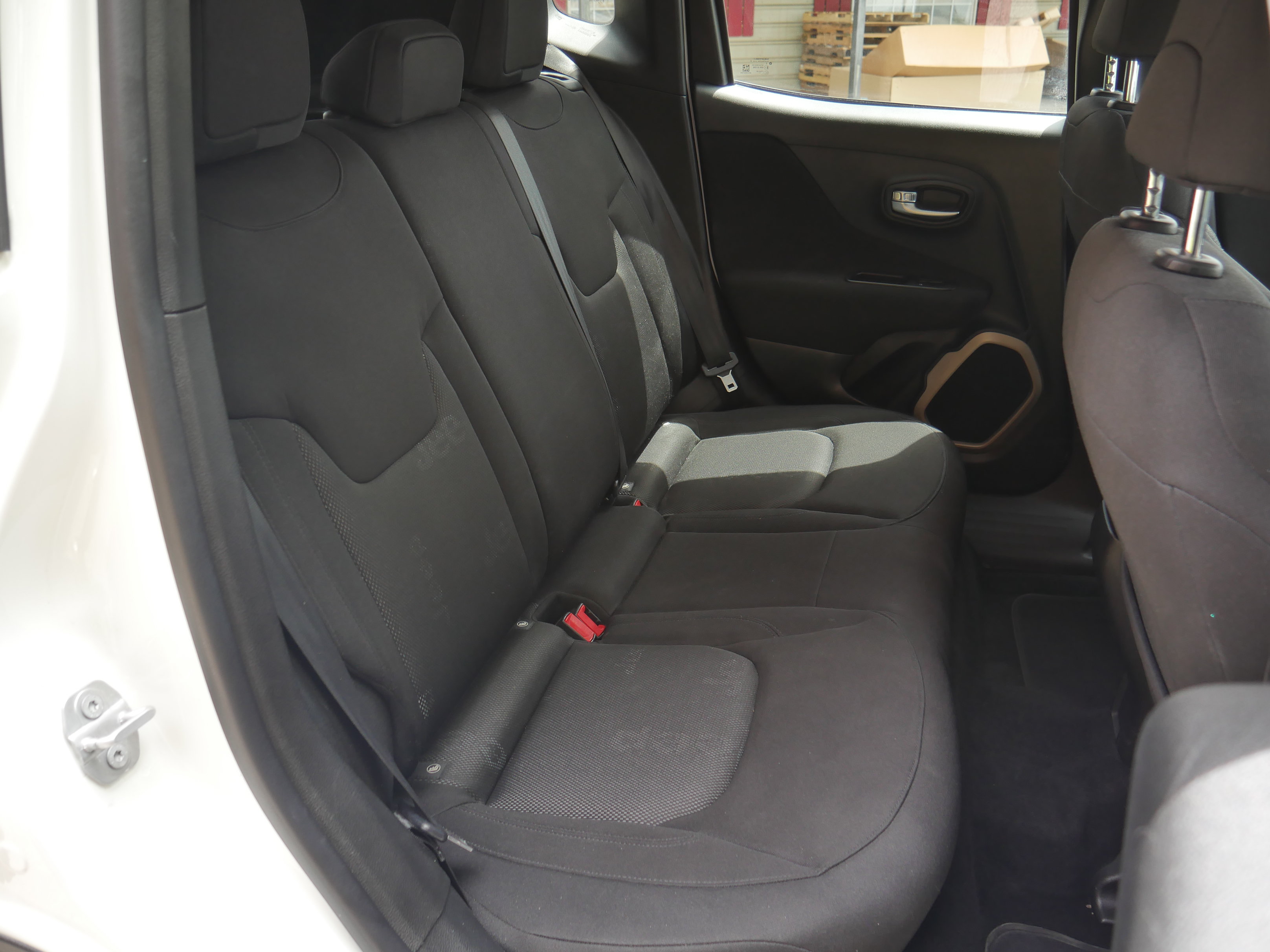 Used 2017 Jeep Renegade Latitude AWD/4WD image 27