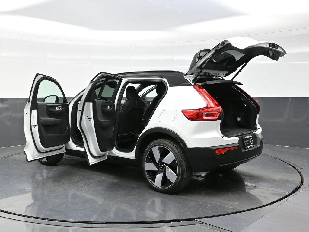 Used 2023 Volvo XC40 Recharge Ultimate w/ Protection Package Premier image 34