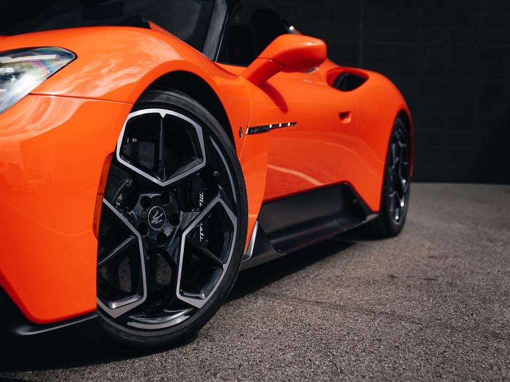 New 2023 Maserati MC20 Spyder image 7