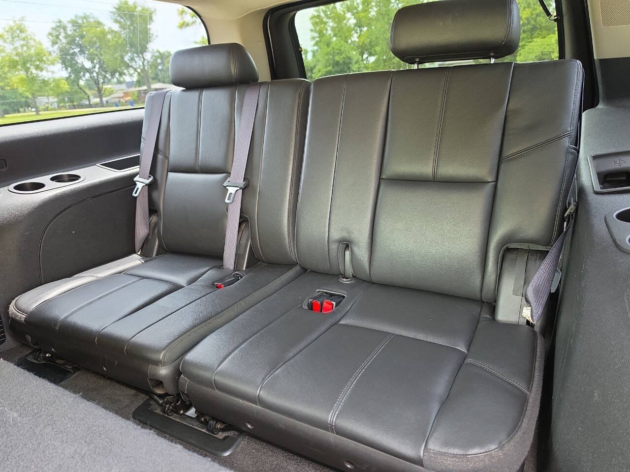 Used 2012 Chevrolet Suburban LT AWD/4WD image 12