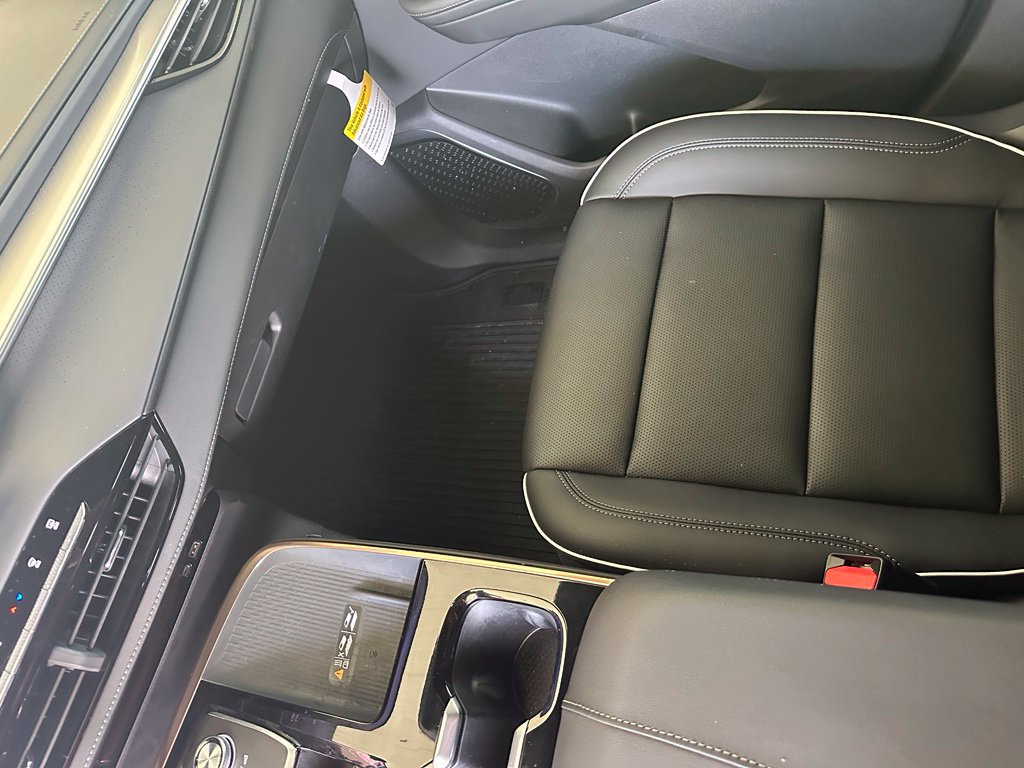 New 2026 Buick Enclave Avenir w/ Super Cruise Package FWD image 25