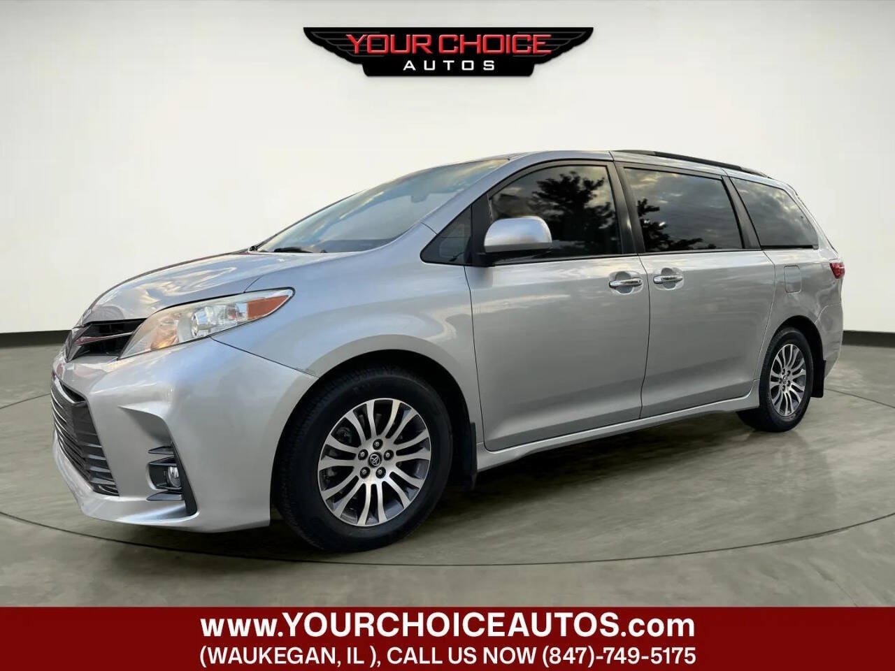 Used 2020 Toyota Sienna XLE w/ XLE Navigation Package