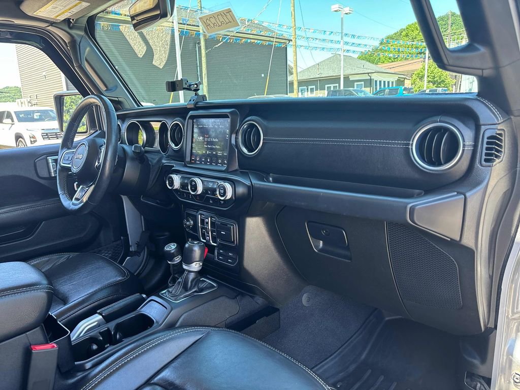 Used 2020 Jeep Gladiator Overland AWD/4WD image 30