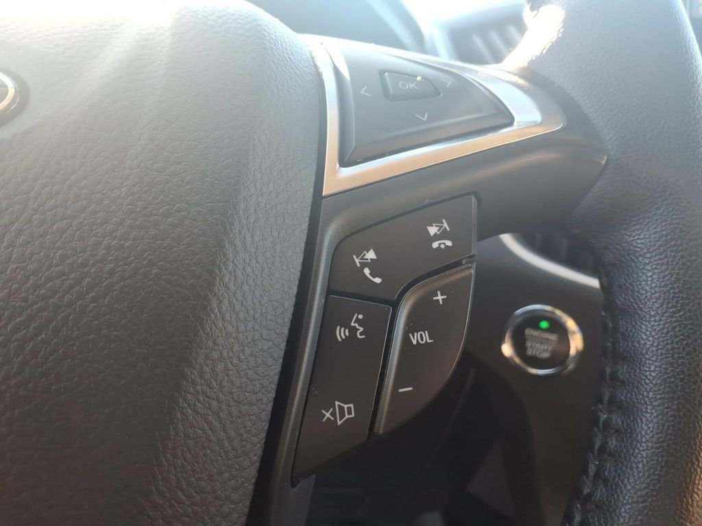 Used 2024 Ford Edge SEL image 21