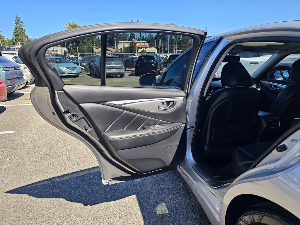 Used 2019 INFINITI Q50 Luxe w/ All Weather Package (L93) AWD/4WD image 16