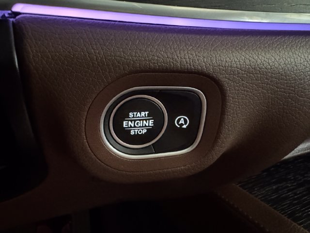 Used 2025 Mercedes-Benz GLE 350 4MATIC w/ AMG Line Exterior image 11