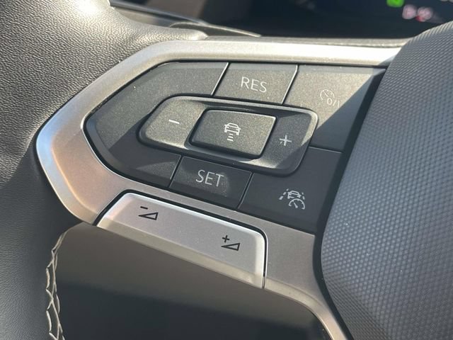 Certified 2026 Volkswagen Atlas SE w/ Panoramic Sunroof Package FWD image 23