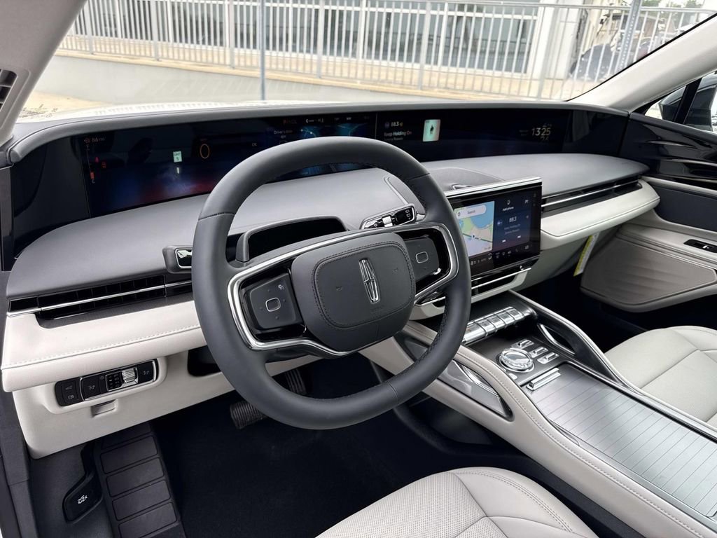 New 2026 Lincoln Nautilus Premier AWD/4WD image 32