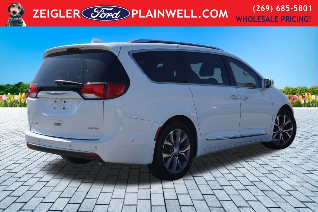 Used 2019 Chrysler Pacifica Limited w/ Advanced Safetytec Group FWD image 5