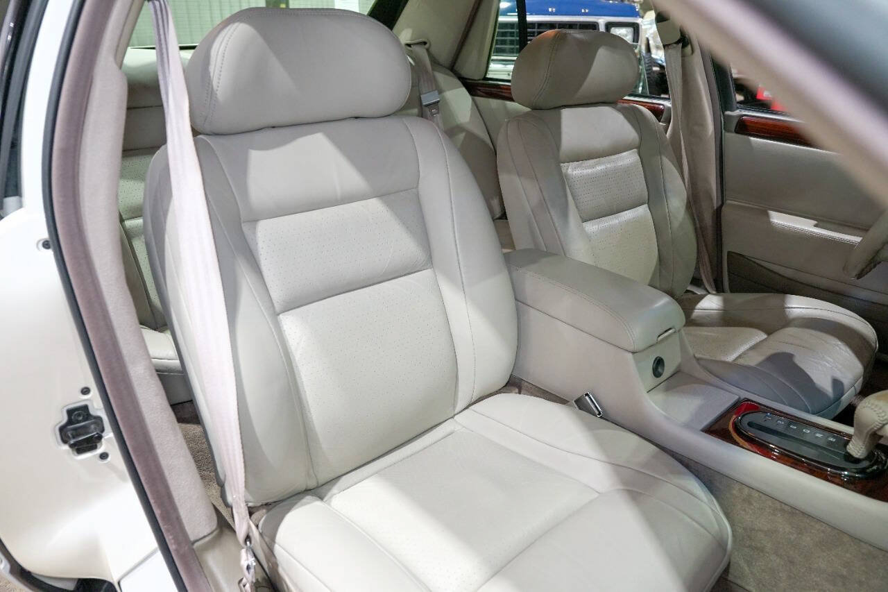 Used 1996 Cadillac Seville STS FWD image 39