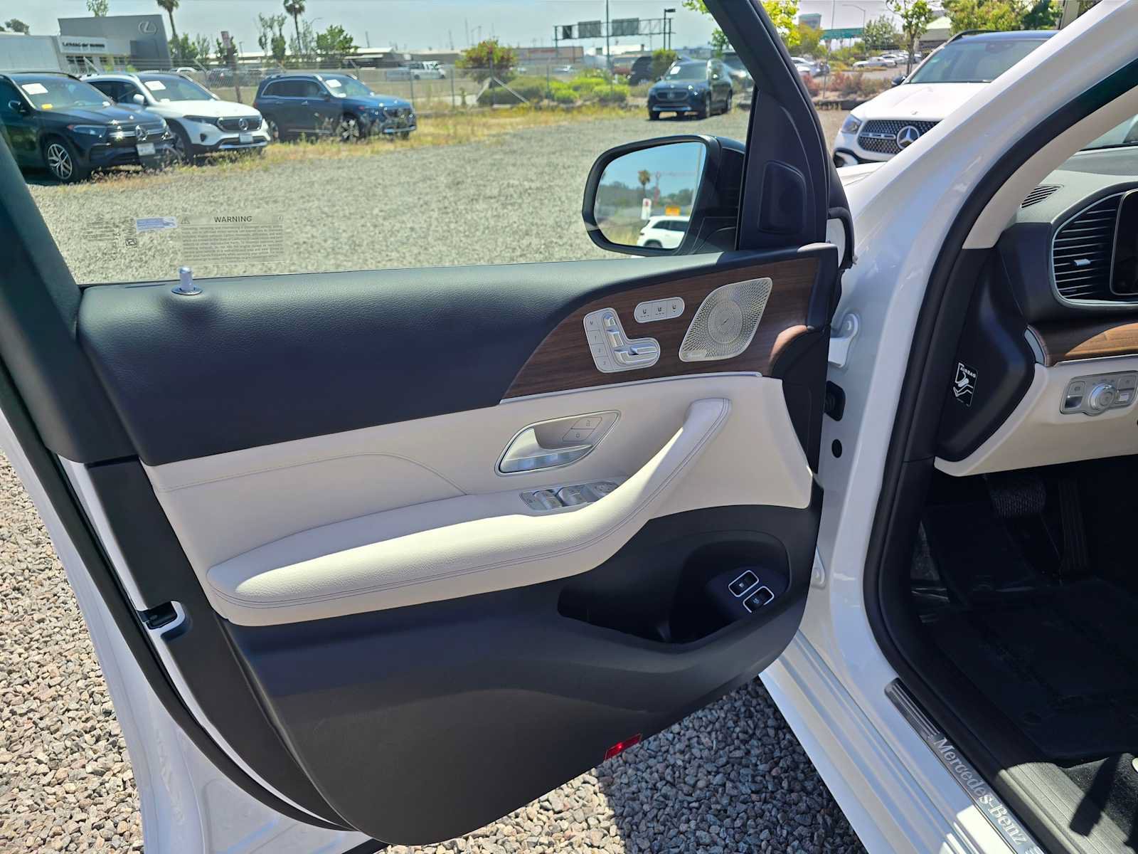 New 2026 Mercedes-Benz GLE 450e 4MATIC image 19