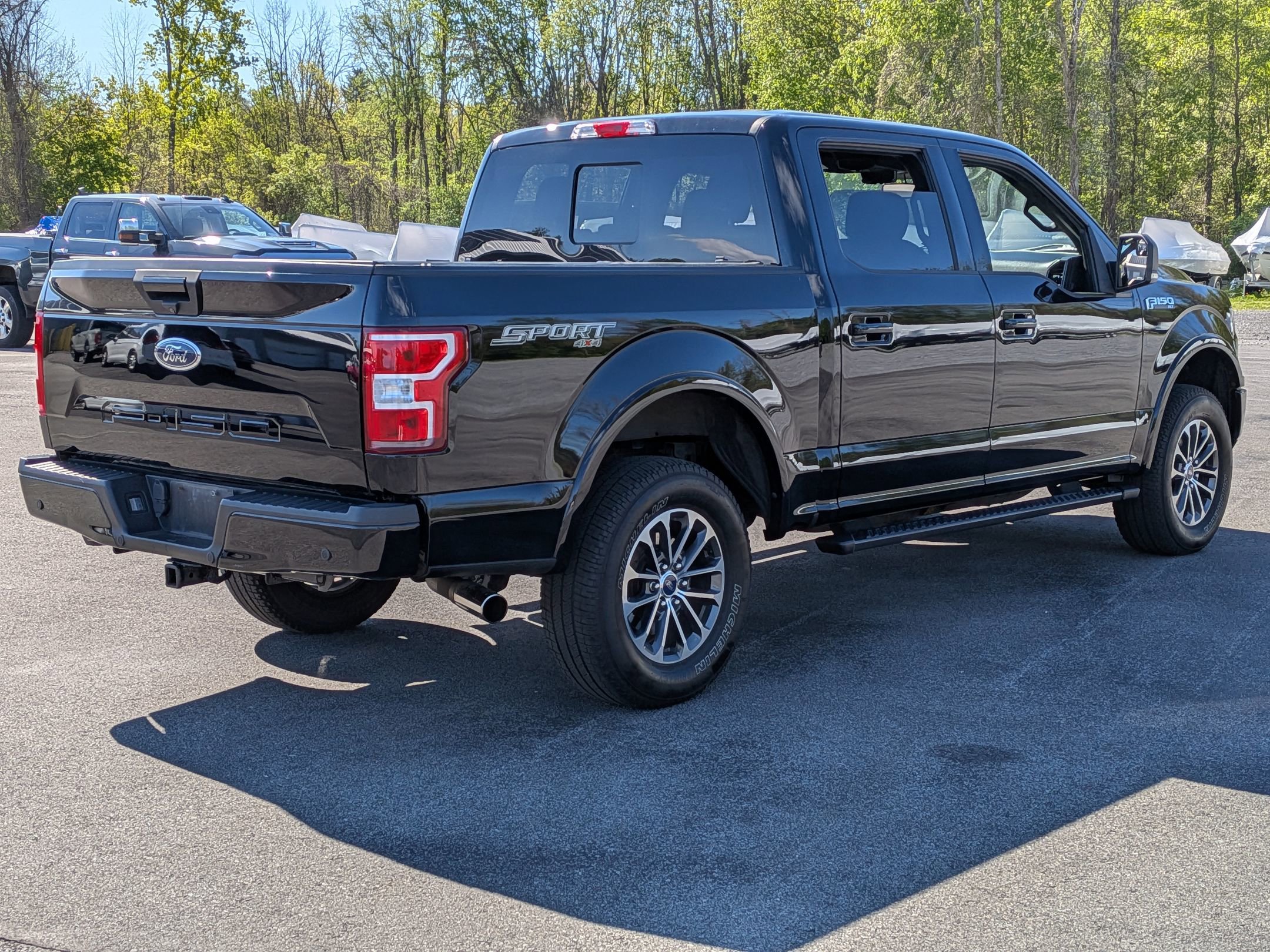 Used 2018 Ford F150 XLT w/ Equipment Group 302A Luxury AWD/4WD image 3