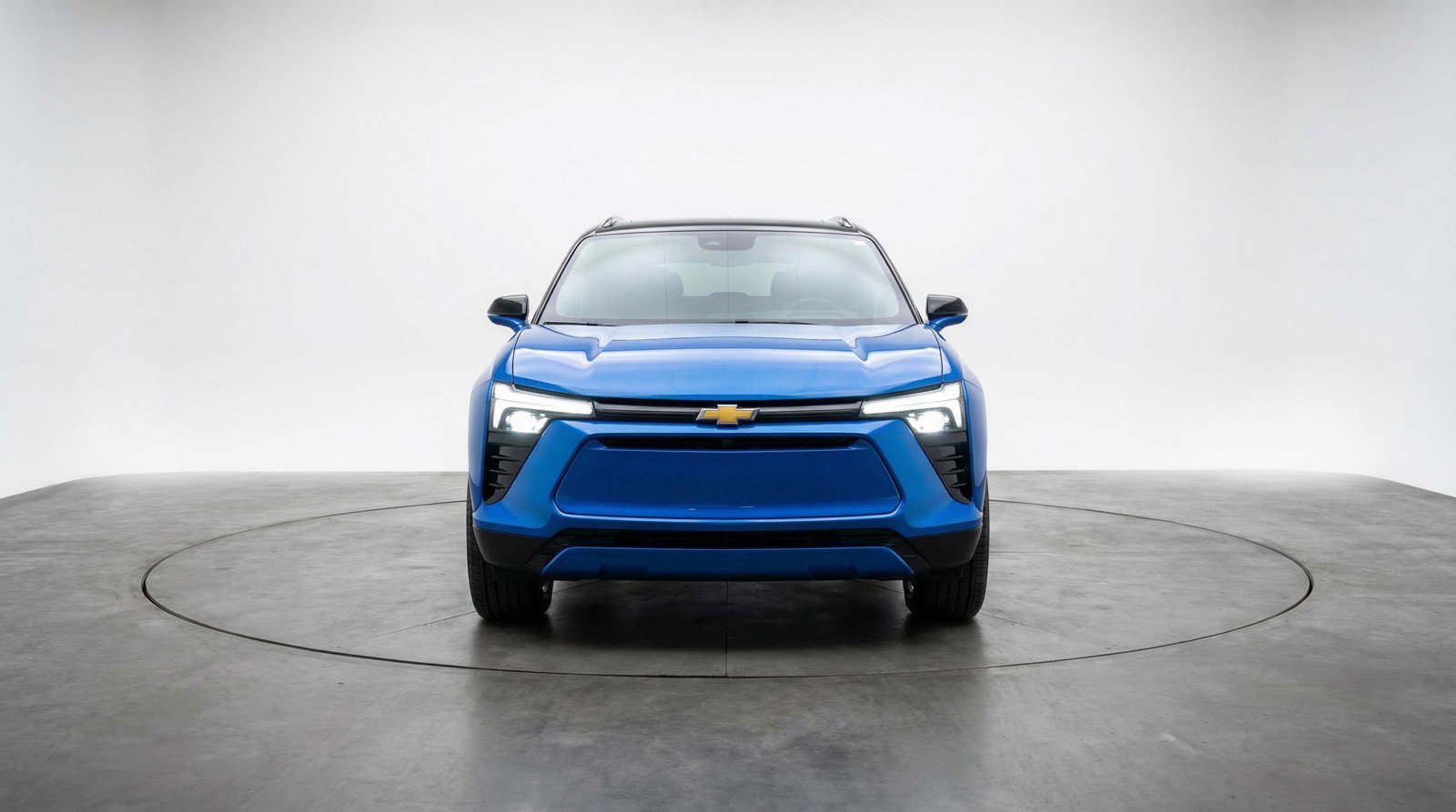 Used 2025 Chevrolet Blazer LT FWD image 2