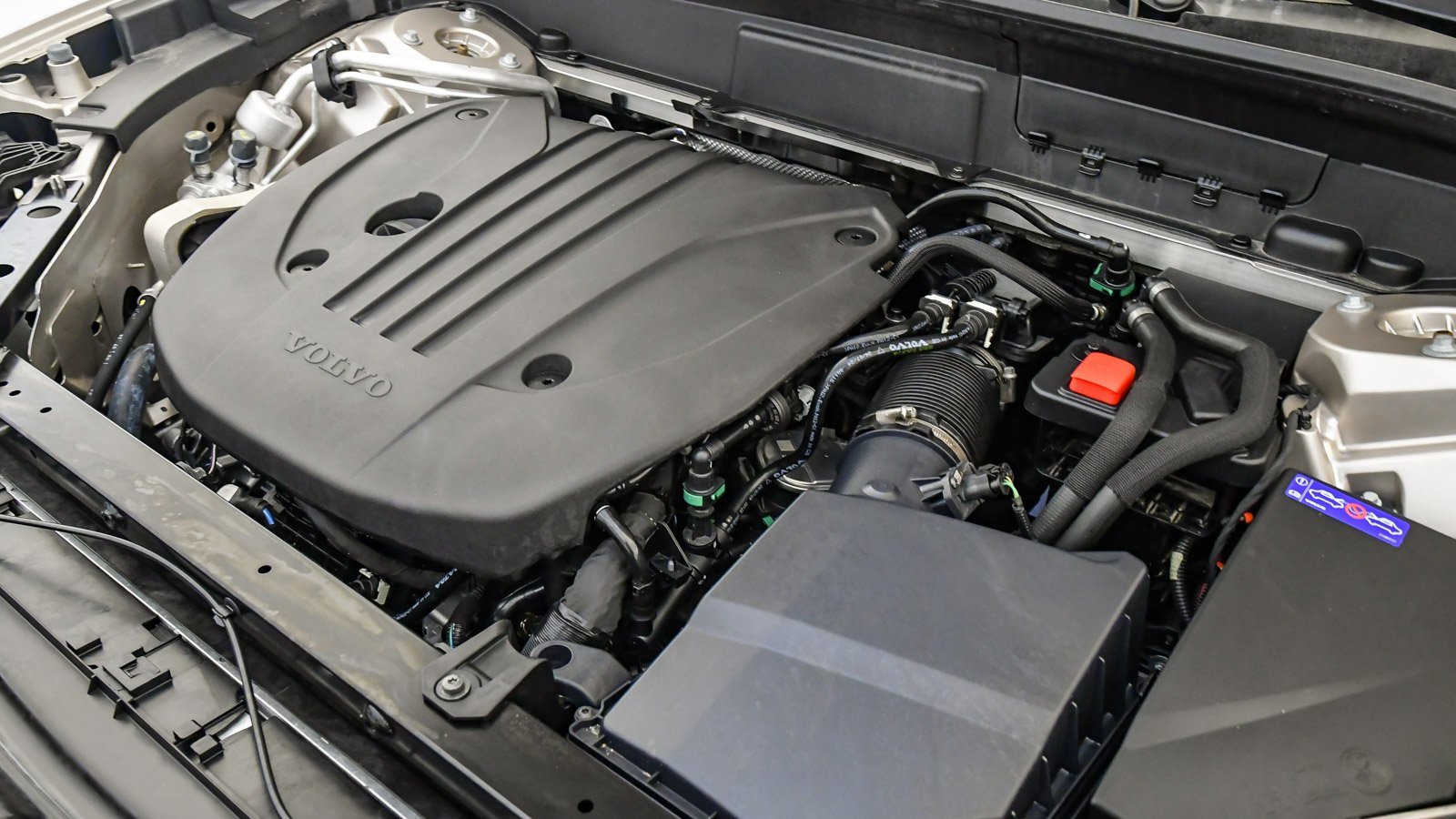 Certified 2025 Volvo XC60 B5 Core image 27