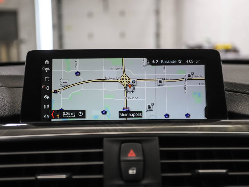 Used 2018 BMW 340i xDrive Sedan AWD/4WD image 16