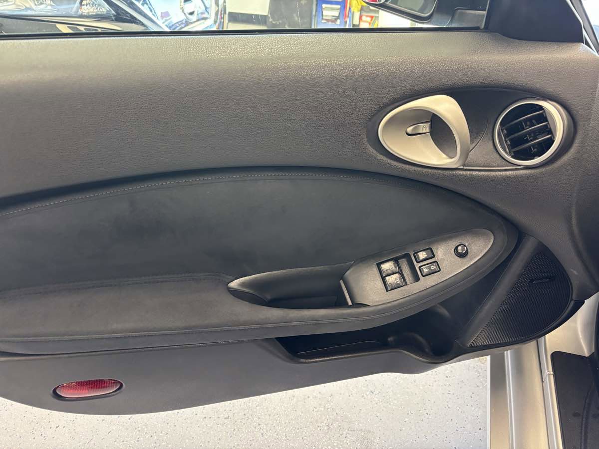 Used 2012 Nissan 370Z Touring w/ Sport Pkg image 19