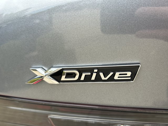 Certified 2026 BMW 330i xDrive Sedan w/ Convenience Package AWD/4WD image 7