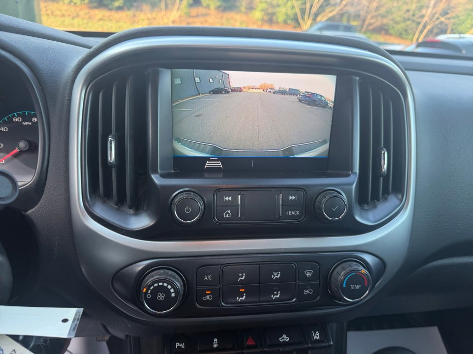 Used 2021 Chevrolet Colorado LT w/ Fleet Safety Package image 19