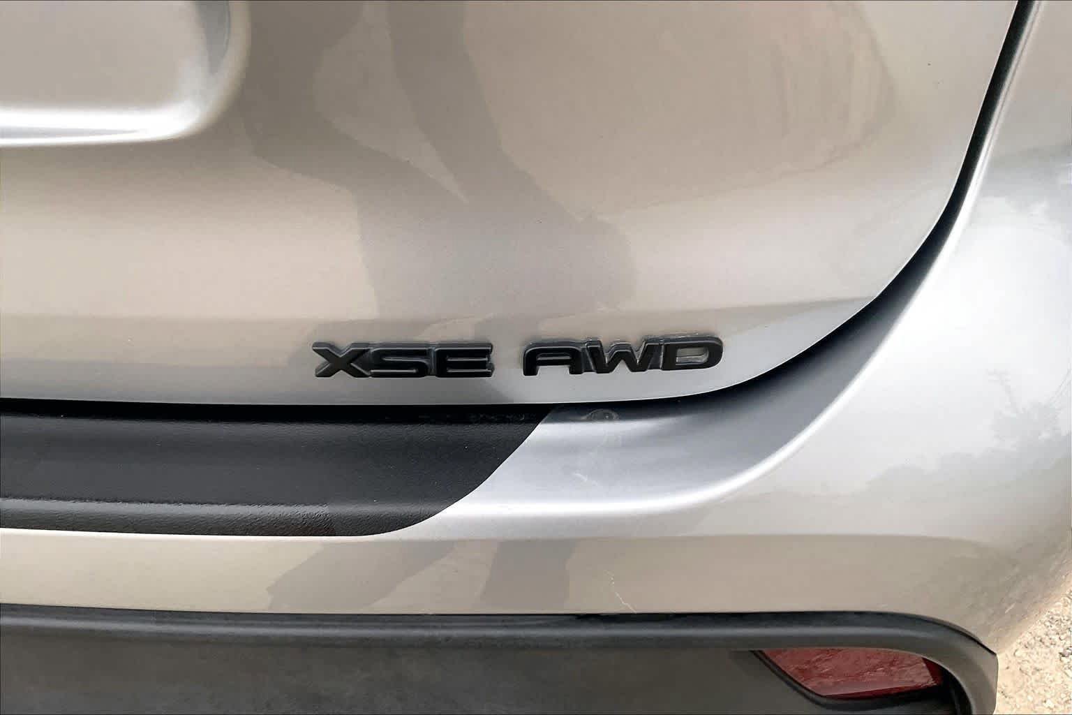 Used 2025 Toyota Highlander XSE AWD/4WD image 10