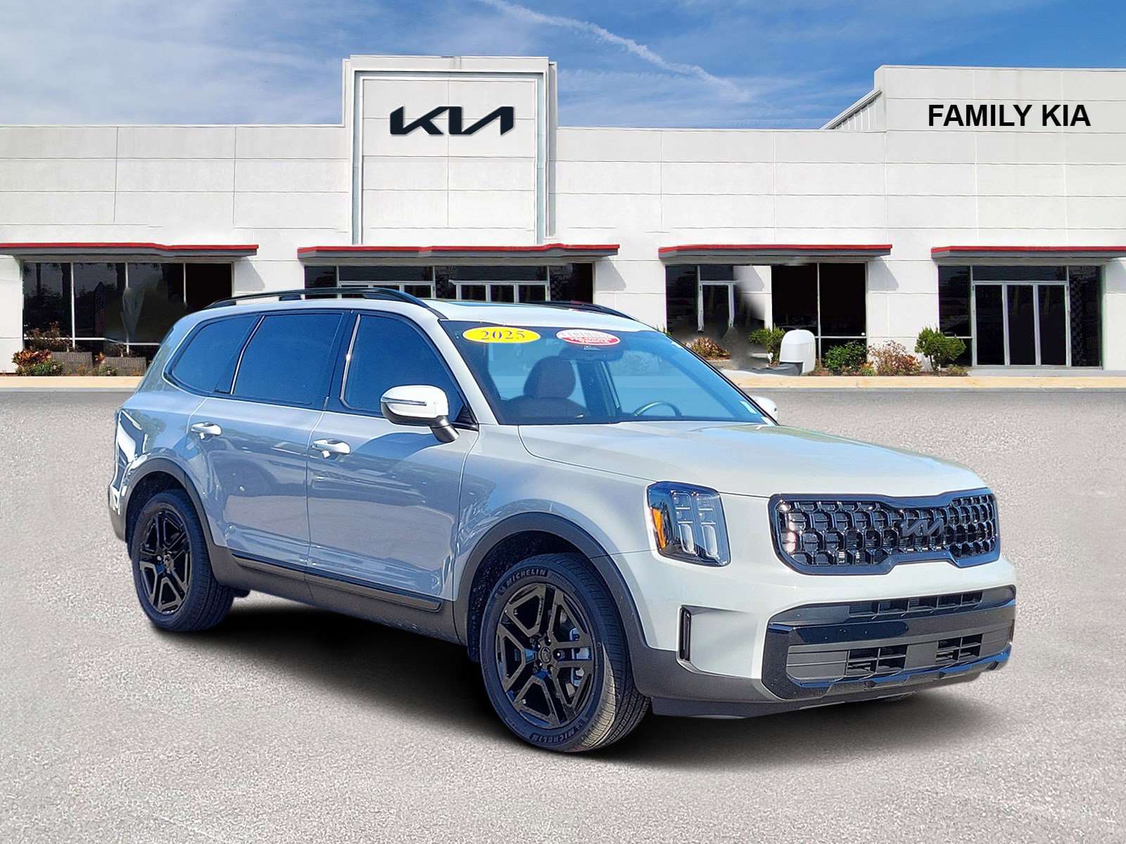 Certified 2025 Kia Telluride EX X-Line AWD/4WD image 1