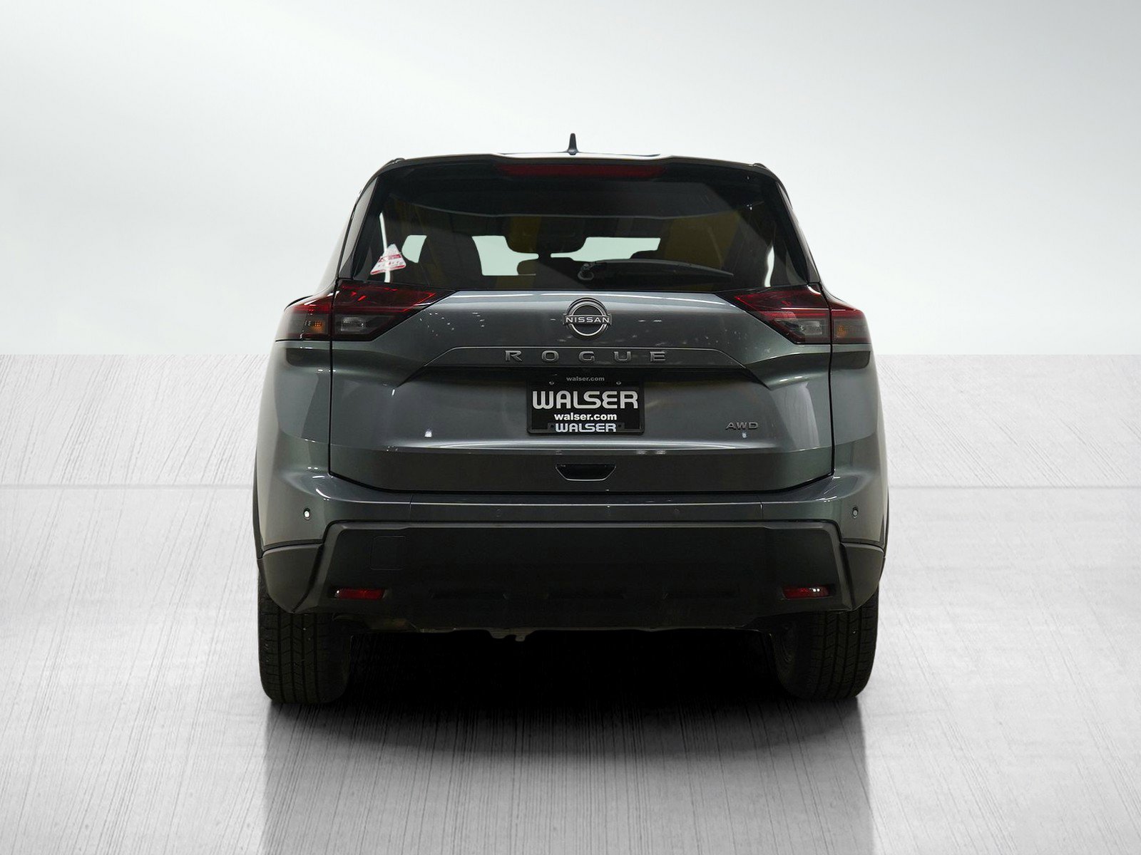 Used 2025 Nissan Rogue SV image 4