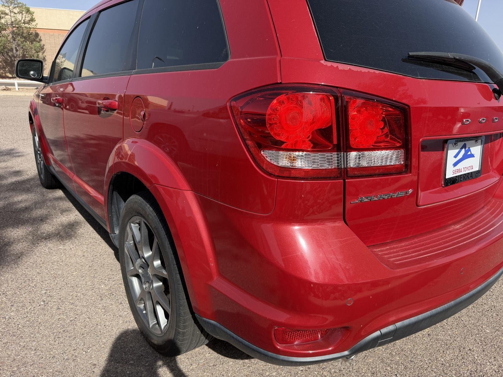 Used 2015 Dodge Journey R/T w/ Flexible Seating Group FWD image 11