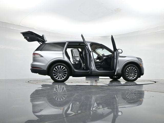 Used 2022 Lincoln Aviator Reserve w/ Equipment Group 201A image 49