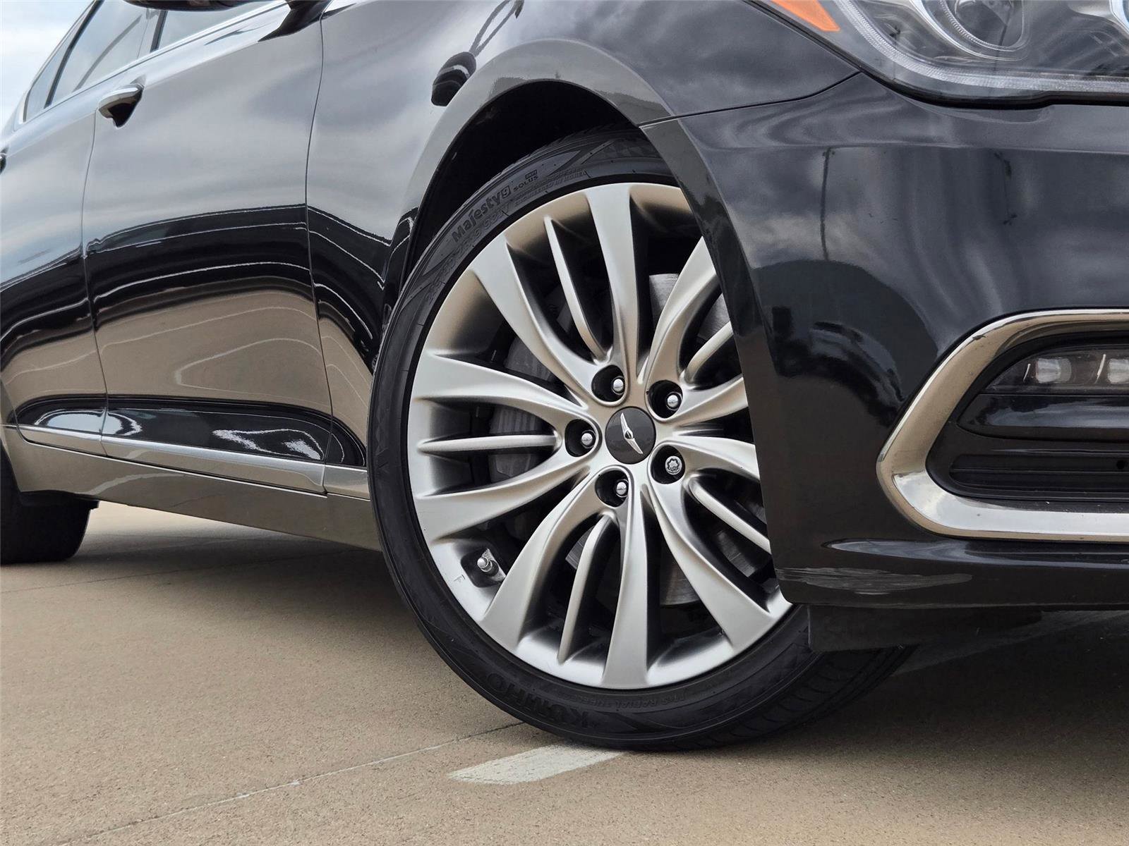 Used 2018 Genesis G80 5.0 Ultimate RWD image 8