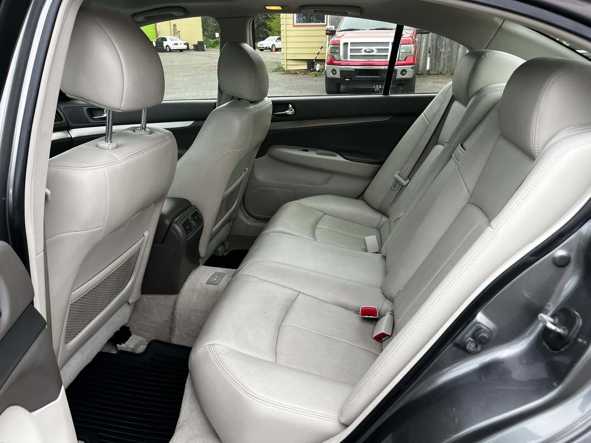 Used 2013 INFINITI G37 x Sedan w/ Premium Pkg AWD/4WD image 10