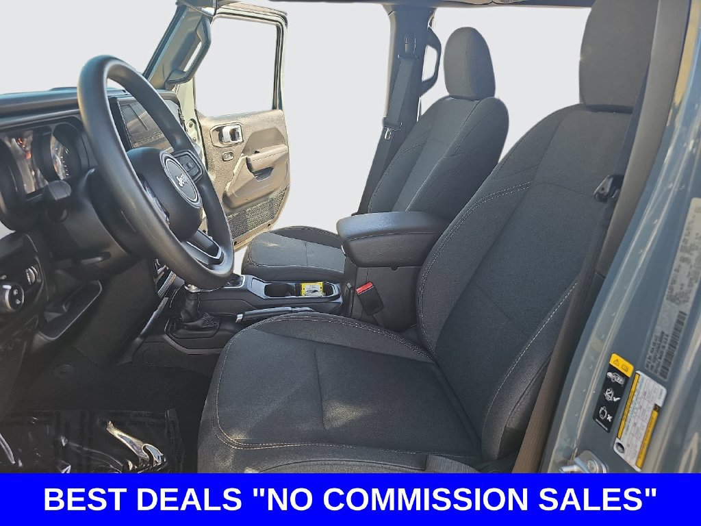Used 2025 Jeep Gladiator Sport AWD/4WD image 14