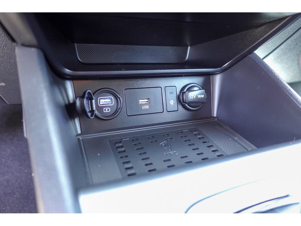 Used 2023 Hyundai Kona Limited FWD image 23