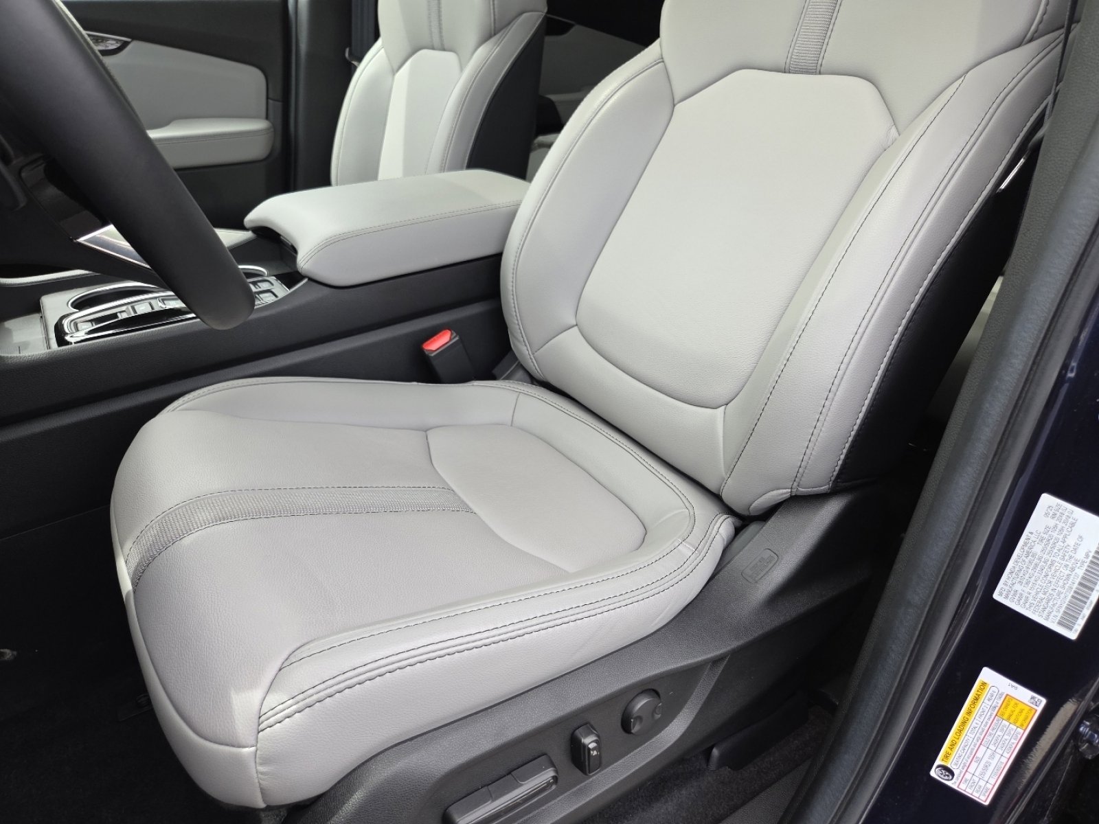 Certified 2025 Honda Pilot Touring image 30