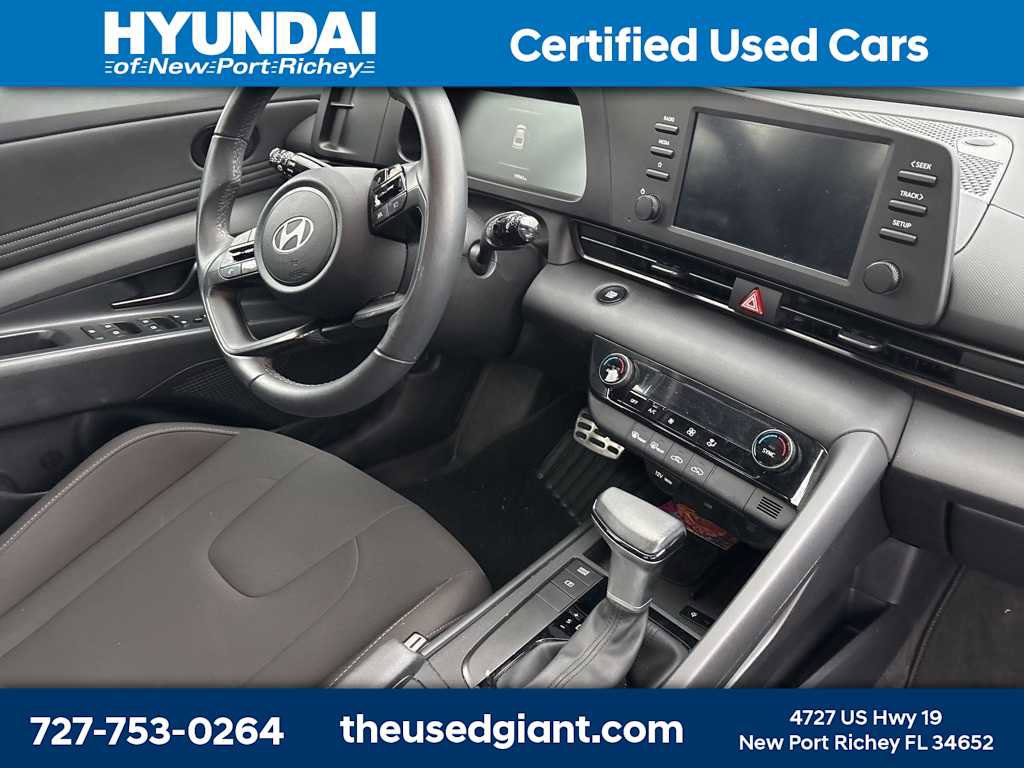 Certified 2025 Hyundai Elantra Sport image 6
