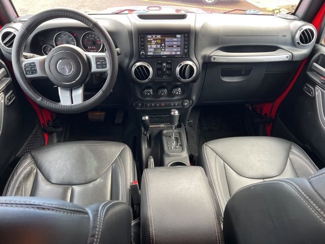 Used 2016 Jeep Wrangler Unlimited Rubicon image 12