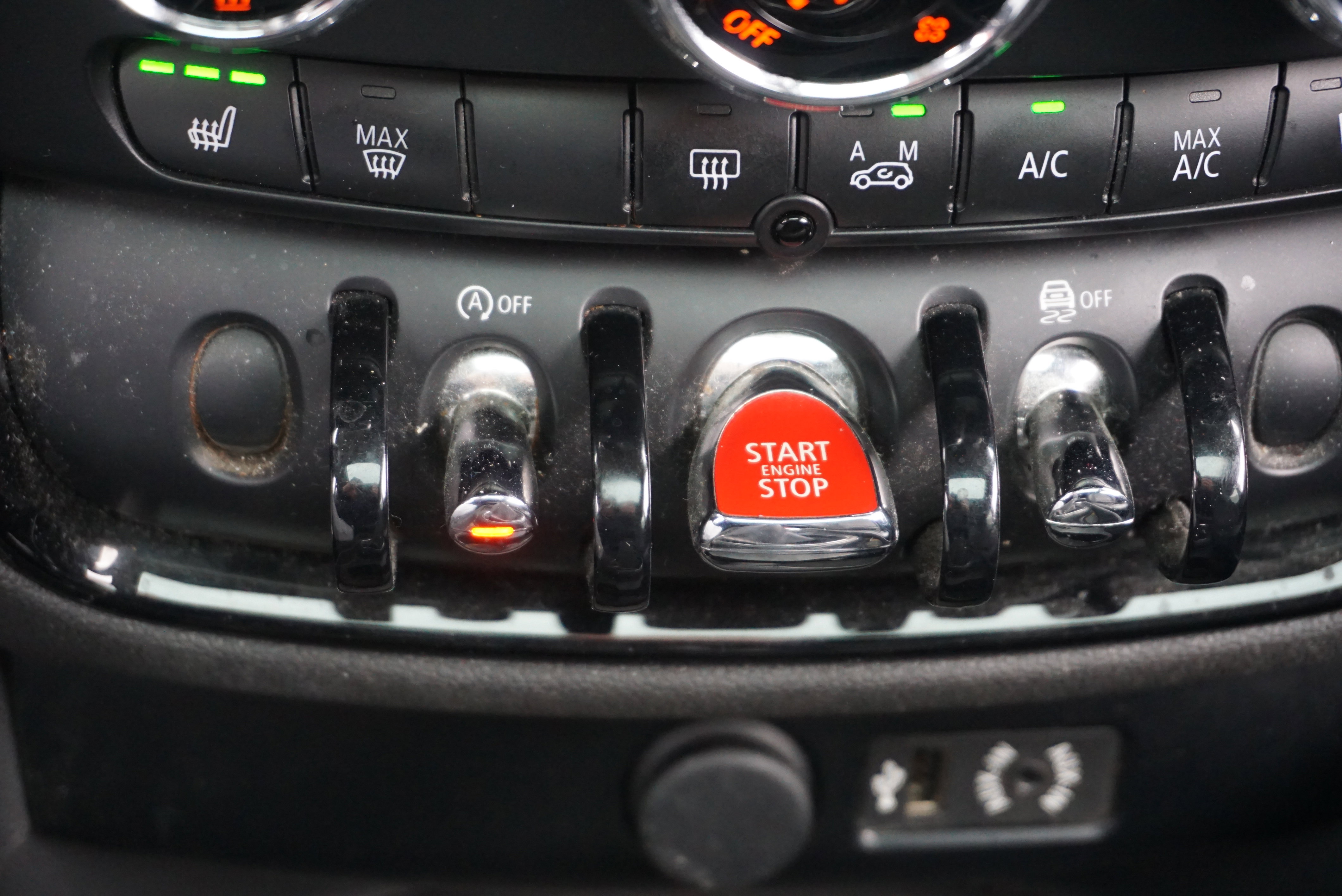 Used 2017 MINI Cooper Clubman S image 11