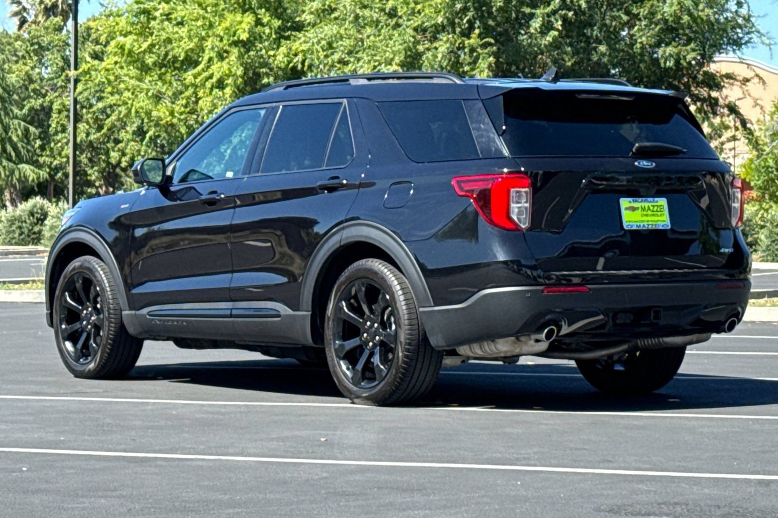 Used 2024 Ford Explorer ST-Line w/ Class IV Trailer Tow Package AWD/4WD image 3