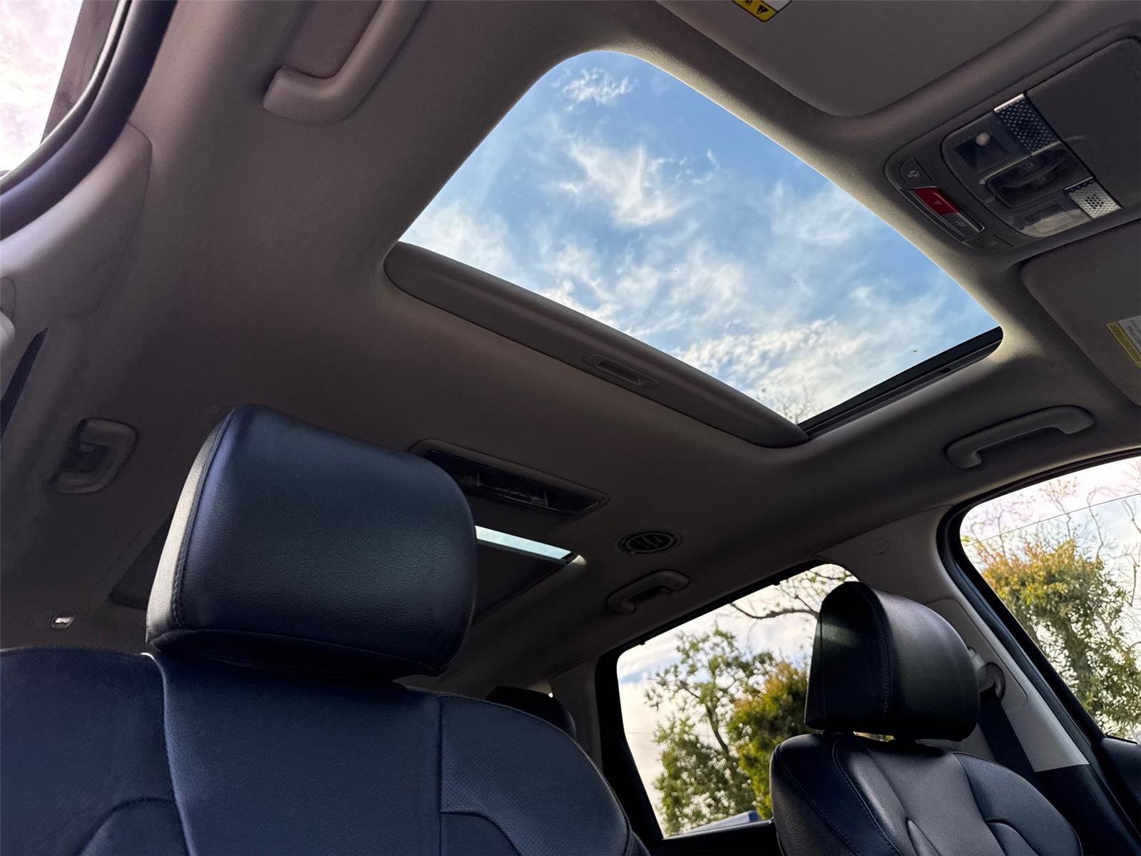 Used 2023 Kia Telluride SX image 15