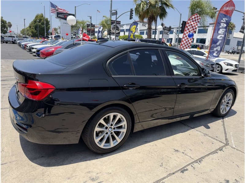 Used 2018 BMW 320i Sedan RWD image 47